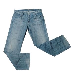 7 For All Mankind Austyn Straight Leg Light Wash Blue jeans Size 36 X 32